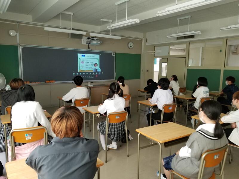 夏季休業明け生徒集会の様子